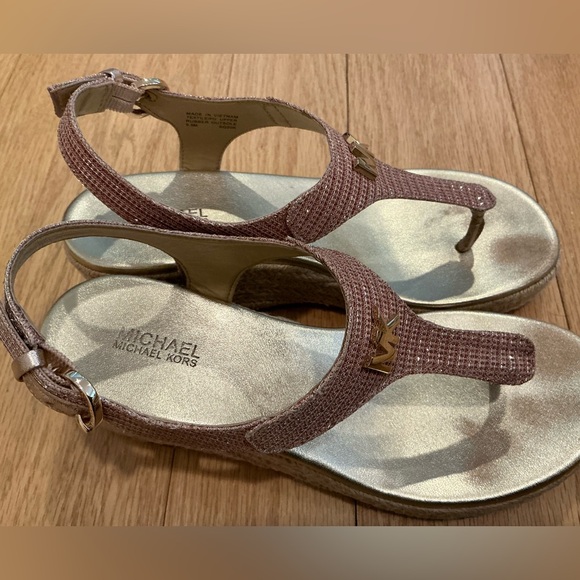 ✨Michael Kors Laney Sparkle Pink & Gold Espadrille Wedge Sandals💖 - Picture 4 of 12
